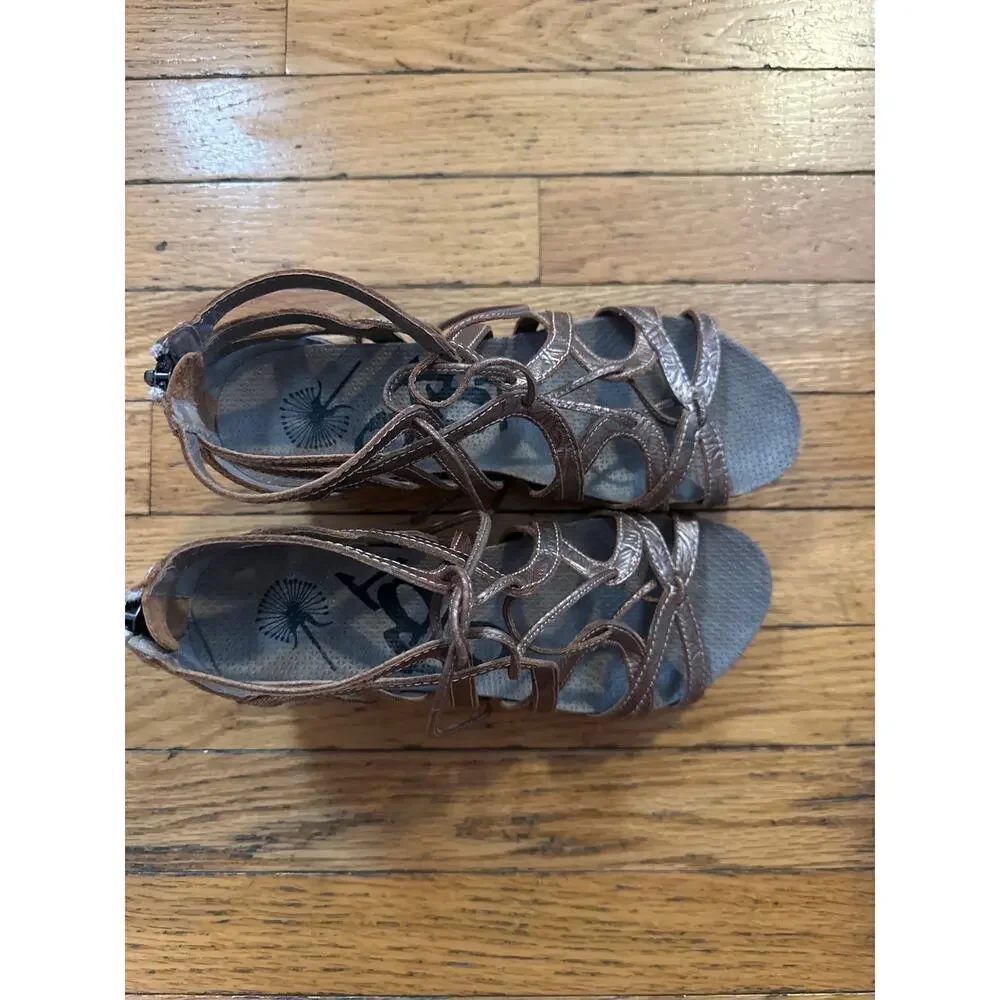 Leather Strappy Wedge Sandals Brown Comfort Walking Shoes Women’s Size 4